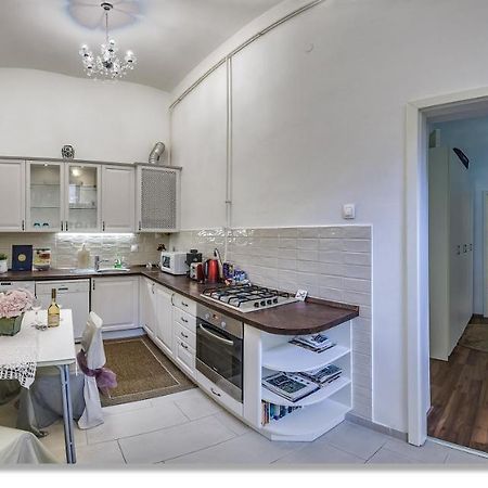 Julia'S Home Budapest Luaran gambar