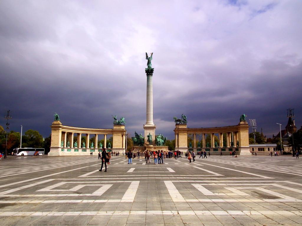 Julia'S Home Budapest Luaran gambar